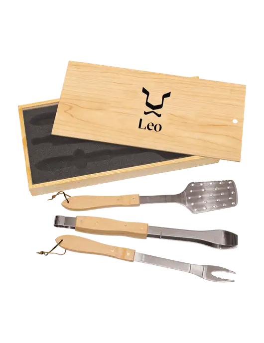 Wood BBQ Gift Set w/Leo Logo